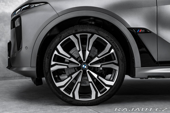 BMW X7 M60i xDrive 2023