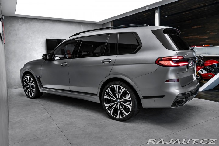BMW X7 M60i xDrive 2023