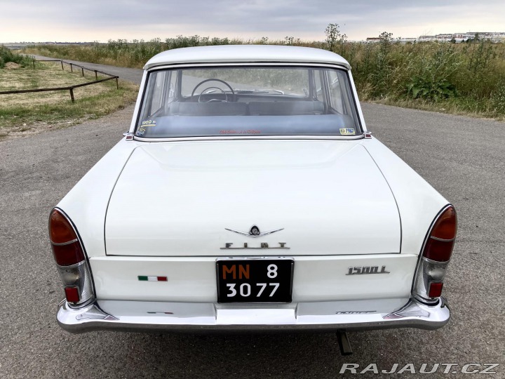 Fiat 125 129 Berlina 1500 Lux NÁDH 1965