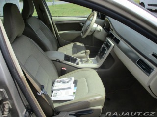 Volvo XC70 2,4 D5 151kw AWD Momentum 2010