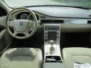 Volvo XC70 2,4 D5 151kw AWD Momentum 2010