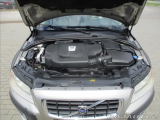 Volvo XC70 2,4 D5 151kw AWD Momentum 2010