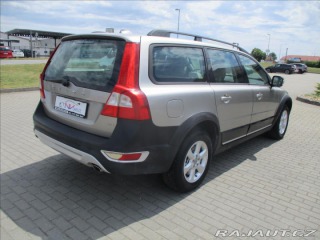 Volvo XC70 2,4 D5 151kw AWD Momentum 2010