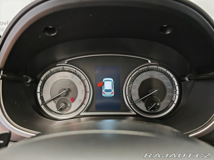 Suzuki Vitara 4x4, automat , benzín 2019