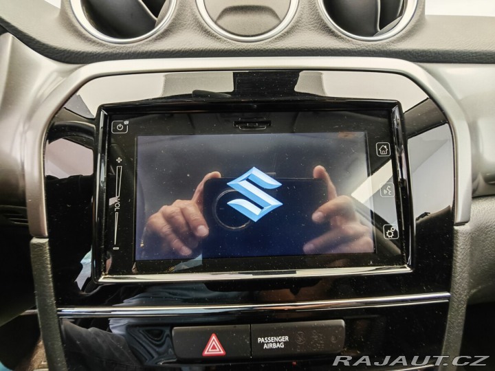 Suzuki Vitara 4x4, automat , benzín 2019