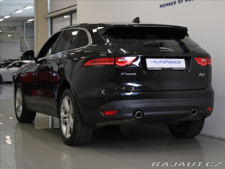 Jaguar F-Pace 3,0 D300 V6 Portfolio MER 2017