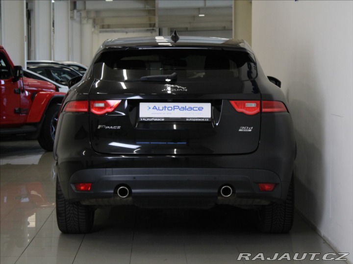 Jaguar F-Pace 3,0 D300 V6 Portfolio MER 2017