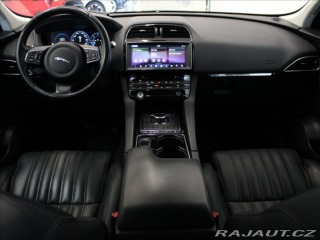 Jaguar F-Pace 3,0 D300 V6 Portfolio MER 2017