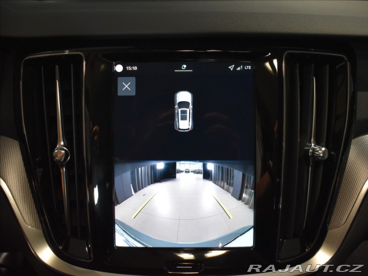 Volvo V60 2,0 B4 Plus Dark FWD 2025