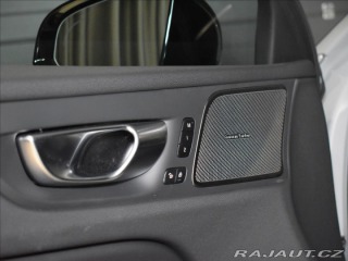 Volvo V60 2,0   B4 Plus Dark FWD 2025