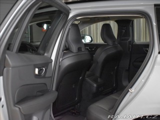 Volvo V60 2,0   B4 Plus Dark FWD 2025