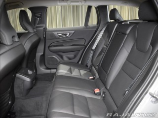 Volvo V60 2,0   B4 Plus Dark FWD 2025