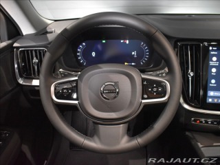 Volvo V60 2,0   B4 Plus Dark FWD 2025