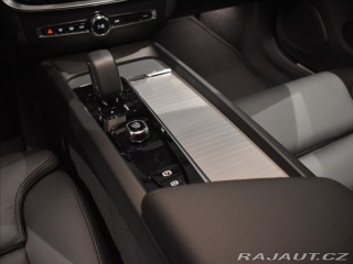 Volvo V60 2,0   B4 Plus Dark FWD 2025