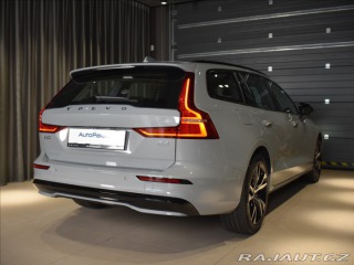 Volvo V60 2,0   B4 Plus Dark FWD 2025