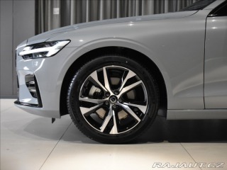 Volvo V60 2,0   B4 Plus Dark FWD 2025