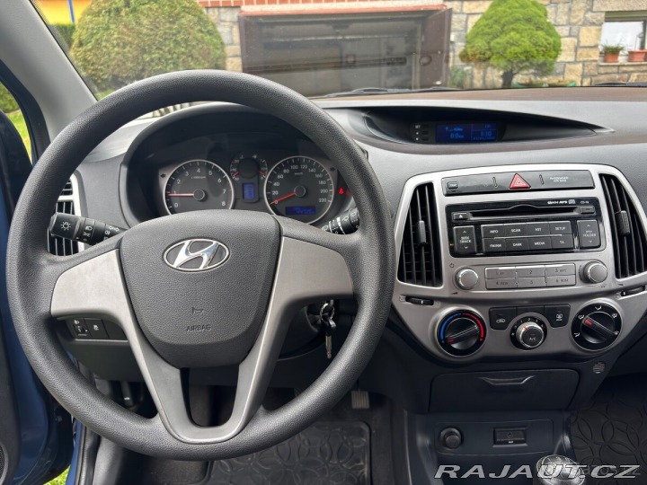 Hyundai i20 1,2 1800
