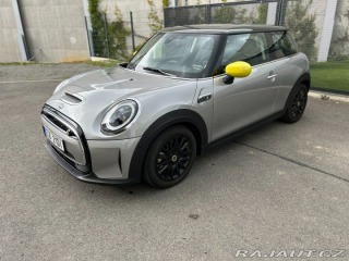 Mini Cooper SE Hatch,Top stav+zaruka 1800