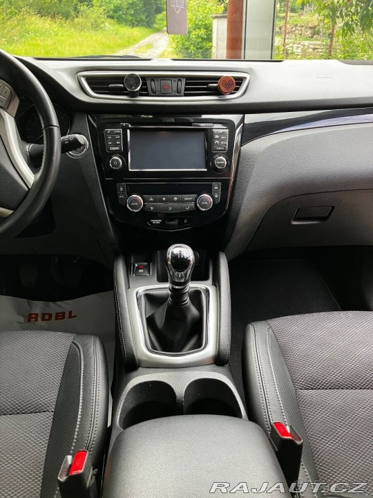 Nissan Qashqai 1,6 2015