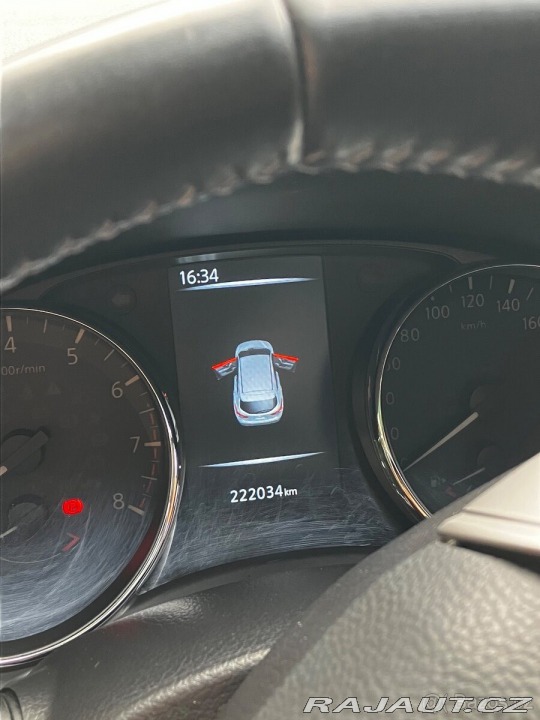 Nissan Qashqai 1,6 2015