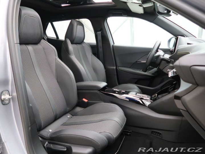 Peugeot 2008 ELECTRO,CZ,1Maj,e-GT,AT,5 2023