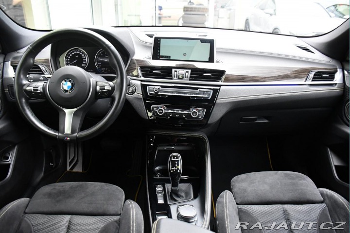 BMW X2 xDrive20i M-SPORT HUD ČR 2018