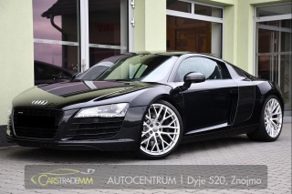 Audi R8 4.2FSI V8 QUATTRO CARBON