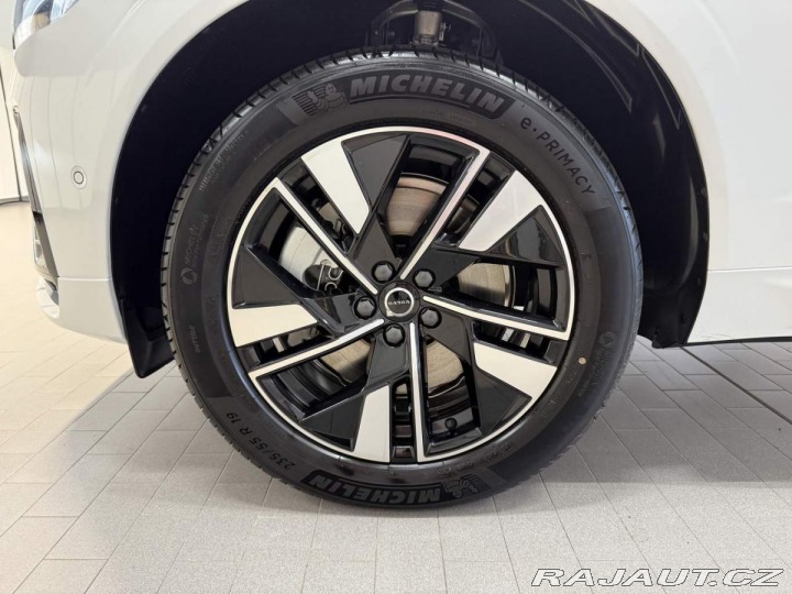 Volvo XC60 T6 AWD RECHARGE 2.0L 253+ 2025