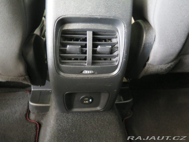 Ford Kuga 1.5TDCi,navi,360°,ST Line 2021