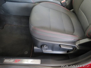 Ford Kuga 1.5TDCi,navi,360°,ST Line 2021