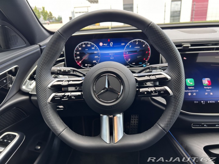 Mercedes-Benz E E 220d 4MATIC kombi AMG 2025