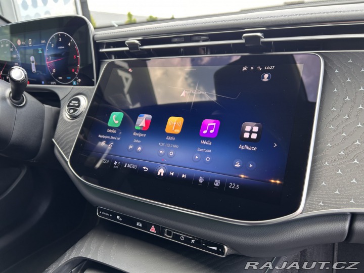 Mercedes-Benz E E 220d 4MATIC kombi AMG 2025