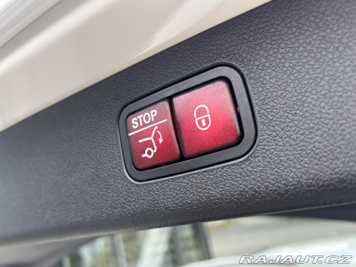Mercedes-Benz E E 220d 4MATIC kombi AMG 2025