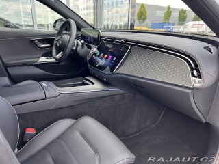 Mercedes-Benz E E 220d 4MATIC kombi AMG 2025