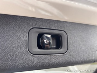 Mercedes-Benz E E 220d 4MATIC kombi AMG 2025