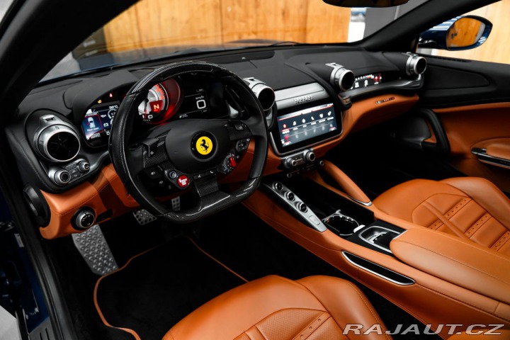 Ferrari Ostatní modely GTC4 Lusso 6.3 V12, DCT, PANO, DAYTO 2019