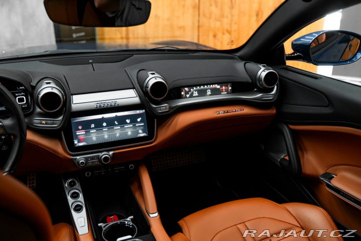 Ferrari Ostatní modely GTC4 Lusso 6.3 V12, DCT, PANO, DAYTO 2019