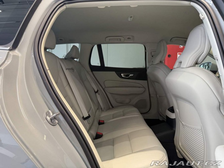 Volvo V60 T6 AWD RECHARGE 2.0L 253+ 2025