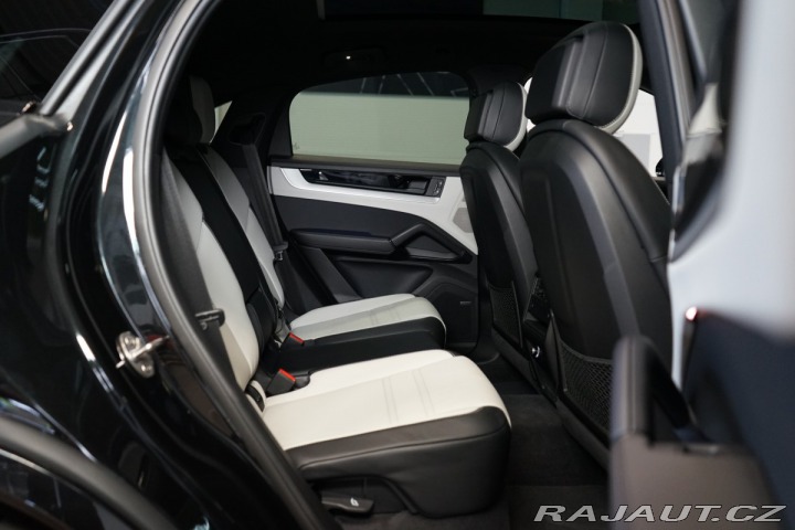 Porsche Cayenne COUPE*EHYBRID*PASM*INNO*B 2024