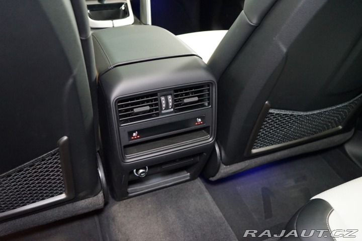 Porsche Cayenne COUPE*EHYBRID*PASM*INNO*B 2024