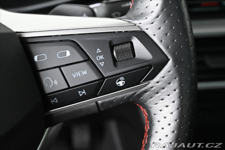Seat Leon 2,0 TDI 110kW FR DSG PANO 2022