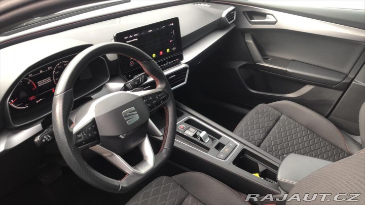 Seat Leon 2,0 TDI 110kW FR DSG PANO 2022