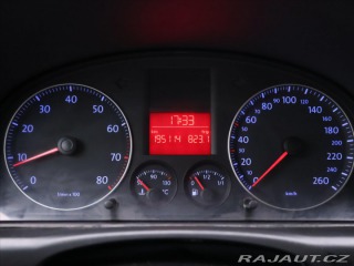 Volkswagen Touran 1,6 FSI 85kW Klimatizace 2003