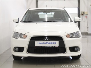 Mitsubishi Lancer 1,6 i Invite 1.maj.43 500 2015