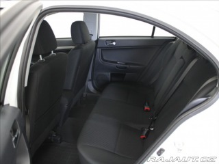 Mitsubishi Lancer 1,6 i Invite 1.maj.43 500 2015