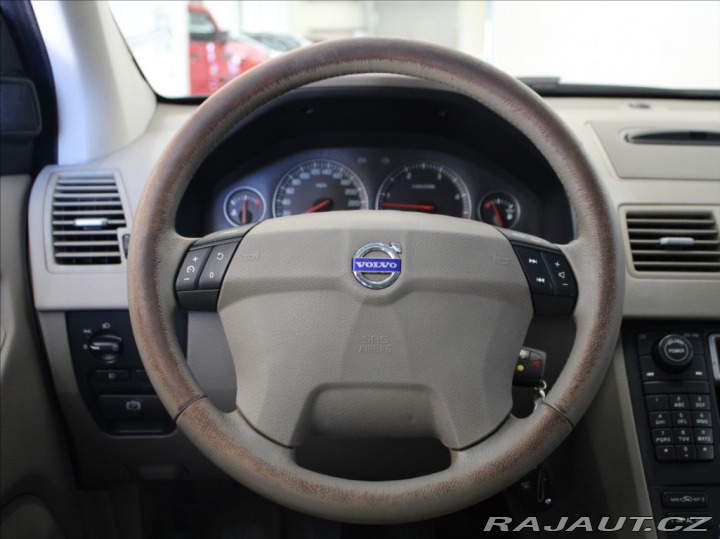 Volvo XC90 2,4 D5 4x4 MT Summum TAŽN 2006
