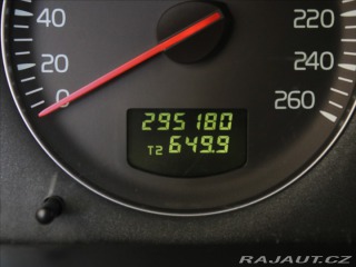 Volvo XC90 2,4 D5 4x4 MT Summum TAŽN 2006