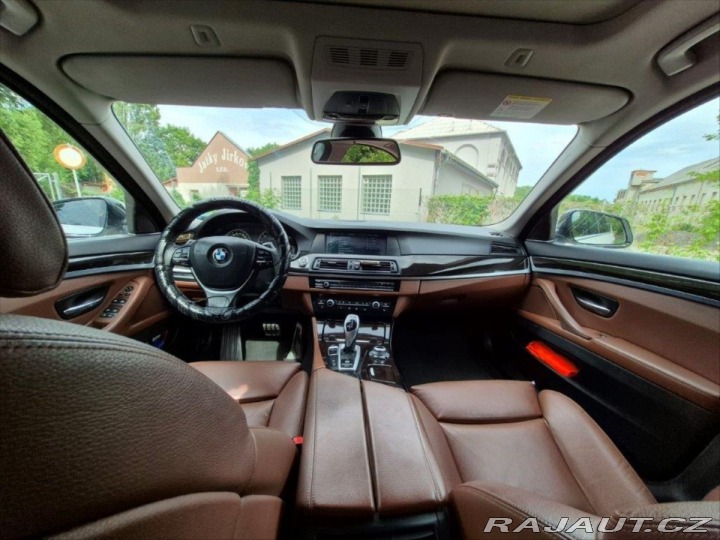 BMW 5 3,0 530D XDRIVE 2012