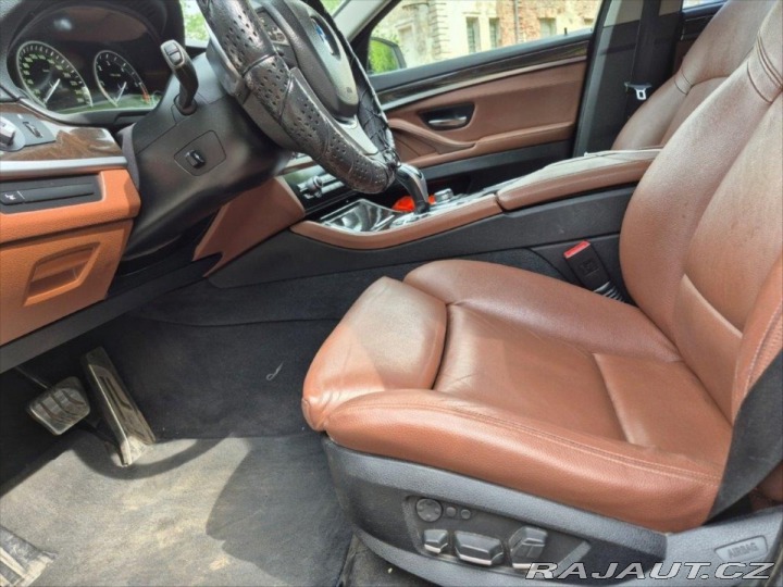 BMW 5 3,0 530D XDRIVE 2012