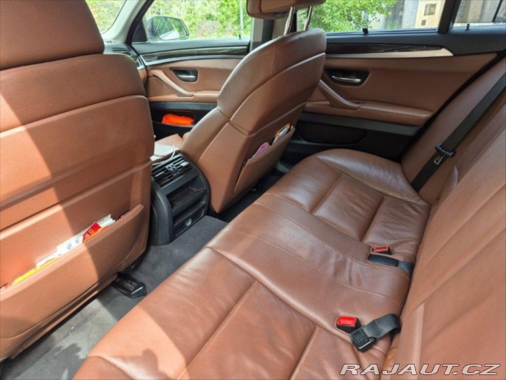 BMW 5 3,0 530D XDRIVE 2012